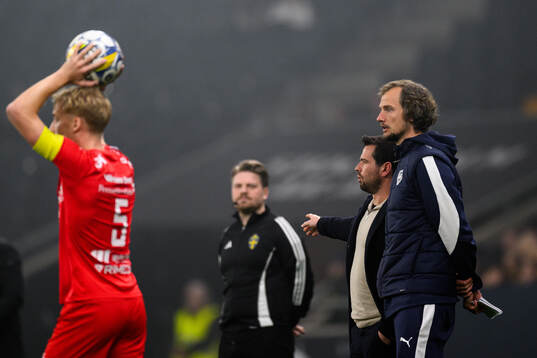 Värnamos tränare Robin Asterhed och tränare Ferran Sibila