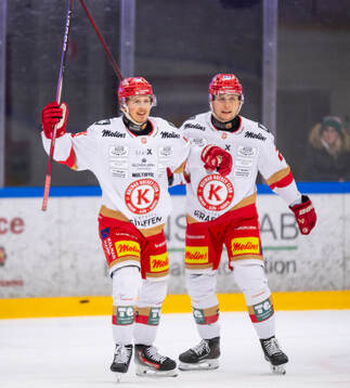 Kalmars Victor Laz jublar