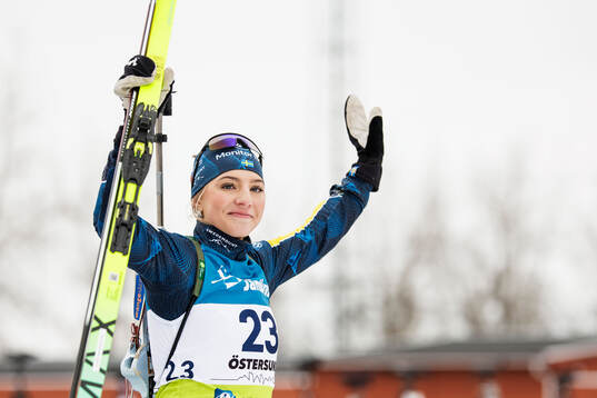 Elsa Tänglander, Sweden celebrates women's 6 km sprint