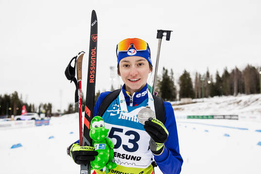 Louise Roguet, France celebrates afterwomen's 6 km sprint