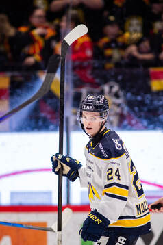 HV71s Oscar Fisker Molgaard