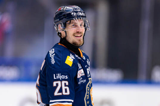 Växjös Emil Larsson jublar