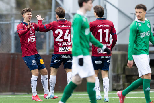 Örgrytes Daniel Paulson jublar efter 2-0
