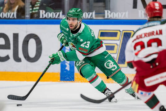 Rögles Josh Dickinson