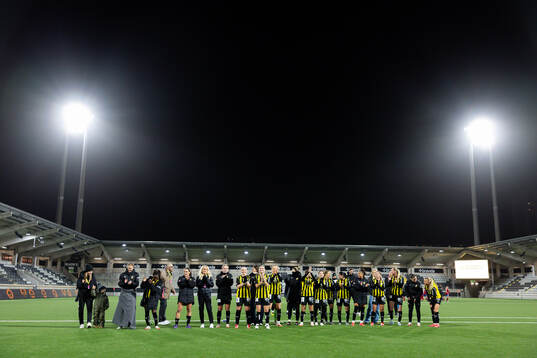 Häckens spelare tackar publiken