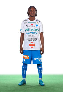 Värnamos Frank Junior Adjei poserar för ett porträtt den 3 mars 2025 i Värnamo.