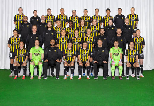 Bla gjennom flere bilder av Fotboll, Damallsvenskan, Porträtt och Lagbild, Häcken
