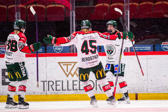 Frölundas Sydney Brodt, Paula Bergström och Elisa