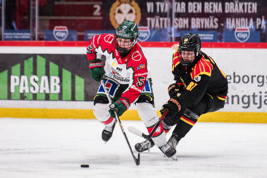 Frölundas Nathalie Lidman och Brynäs Anna Brenkle