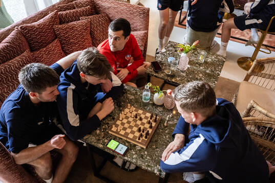 Helsingborgs Wilhelm Loeper, Lukas Kjellnäs, Jon Birkfeldt och målvakt Johan Brattberg spelar shack den 5 mars 2025 i Palma de Mallorca. 