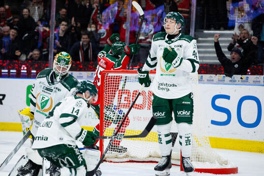 Frölundas Frölundas David Edstrom jublar