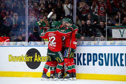 Frölundas Frölundas David Edstrom jublar