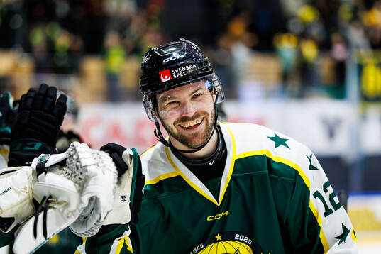 Östersunds Emil Molin jublar