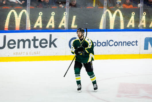 Östersunds Emil Molin jublar