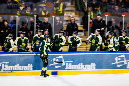 Östersunds Emil Molin jublar