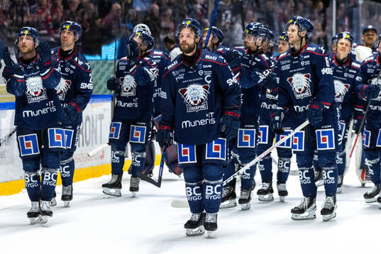 Linköpings Oscar Fantenberg jublar