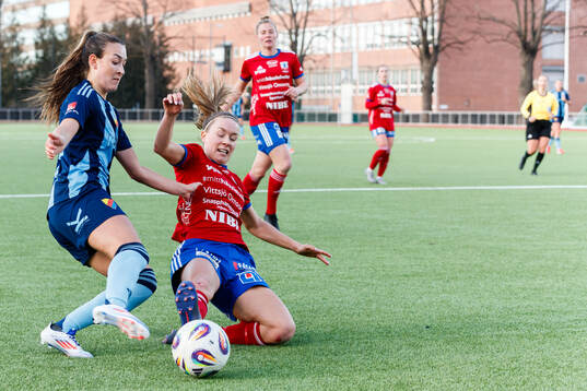 Djurgårdens Lucia Duras och Vittsjös Amanda Altheden