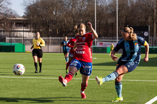 Vittsjös Hannah Sjödahl och Djurgårdens Therese Åsland