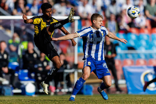 Hammarbys Tesfaldet Tekie och IFK Göteborgs David Kruse