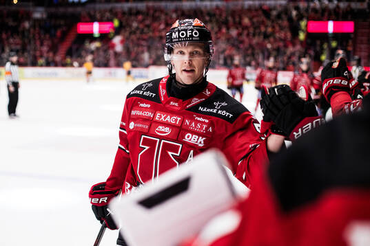 Örebros Gustav Backström jublar