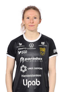 Umeås Nicole Robertson poserar för ett porträtt den 11 mars 2025 i Umeå.