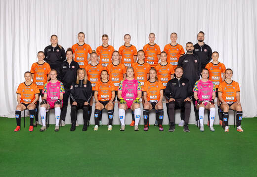 Bla gjennom flere bilder av Fotboll, Damallsvenskan, Porträtt och Lagbild, Kristianstad