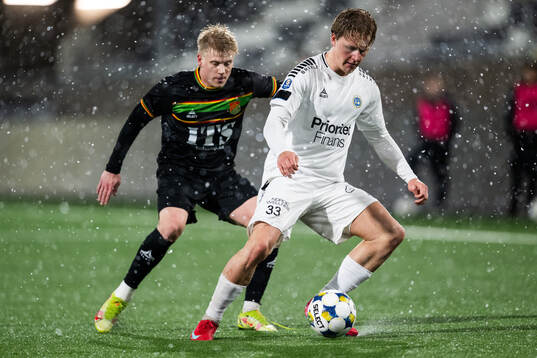 GAIS Frosti Thorkelsson och Utsiktens Sebastian Lagerlund