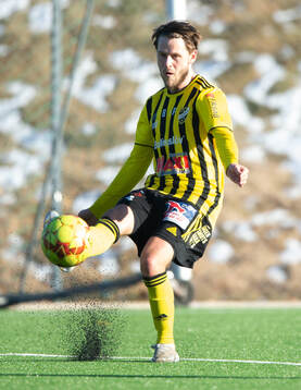 IFK Hässleholms Elliot Pramberg i träningsmatchen mellan IFK Hässleholm och Älmhults IF i Sösdala 15 mars 2025.