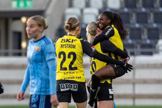 Häckens Monica Jusu Bah jublar efter 3-1 målet