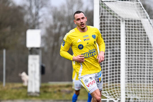 Falkenbergs Viktor Ekblom jublar