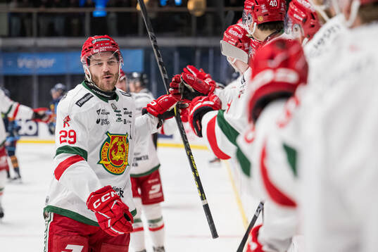 Moras Johan Persson jublar