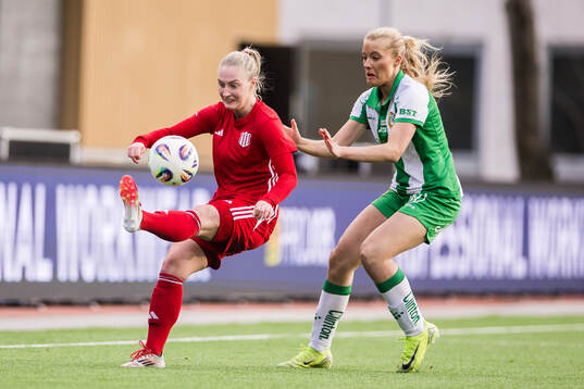 Piteås Emma Viklund och Hammarbys Smilla Holmberg