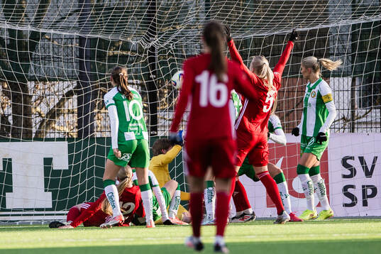 Piteås Sharon Sampson gör 3-1