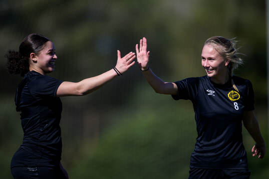 Jennifer Brinck och Linn Sångberg