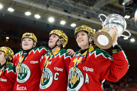 Linnéa Pettersson Dove, Hanna Olsson och Michelle Karvinen