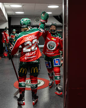 Frölundas Andrea Dalen och Ella Hellman