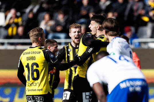 Häckens Srdjan Hrstic jublar efter 1-1