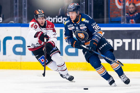 Örebros Elias Ekström och Växjös Elias Rosén