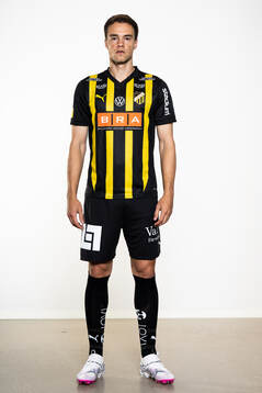Häckens nyförvärv Leo Väisänen poserar för ett porträtt den 17 mars 2025 i Göteborg. 