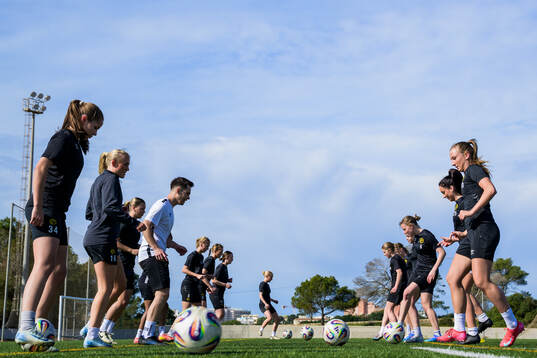 Spelarna värmer upp