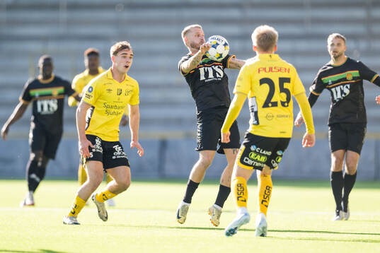 Elfsborgs Frode Aronsson och GAISs Jonas Lindberg