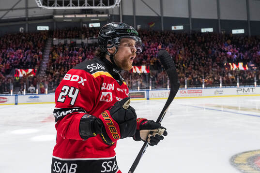 Luleås Brendan Shinnimin jublar