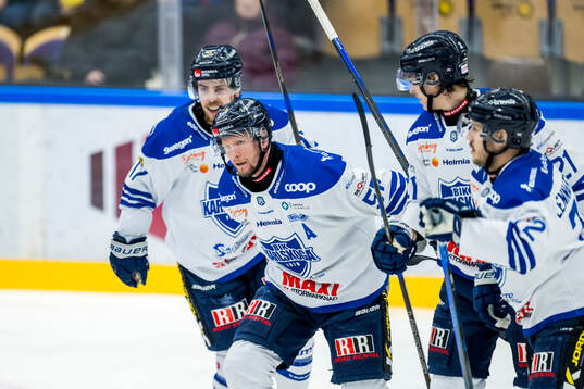 Karlskogas Johan Motin jublar