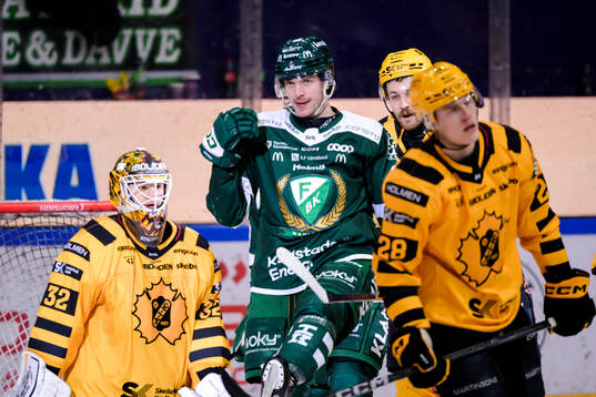 Färjestads Marian Studenic jublar