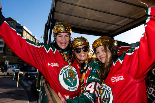 Alva Johnsson, Paula Bergström och Emilia Vesa