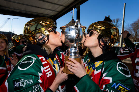 Hanna Olsson and Michelle Karvinen