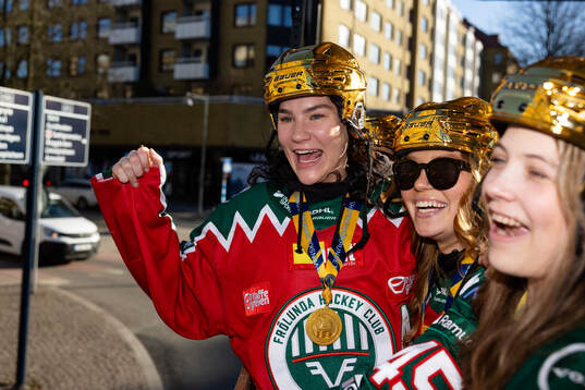 Frölundas Alva Johnsson och Paula Bergström