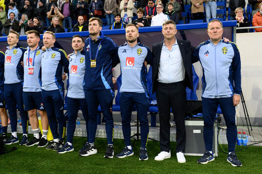 Assistant coach Sebastian Larsson and head coach Jon Dahl