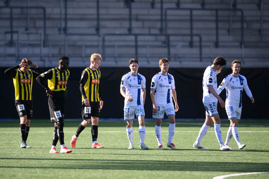 Sarpsborgs spelare jublar efter 0-4