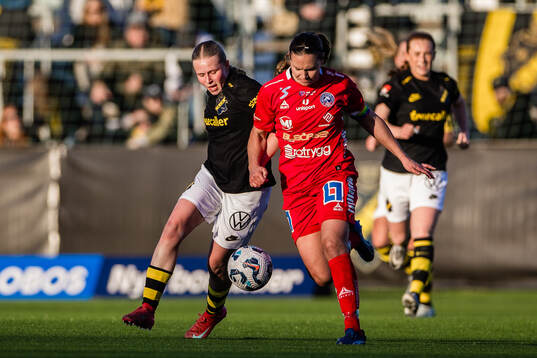 AIKs Nova Selin och Linköpings Emma Lennartsson